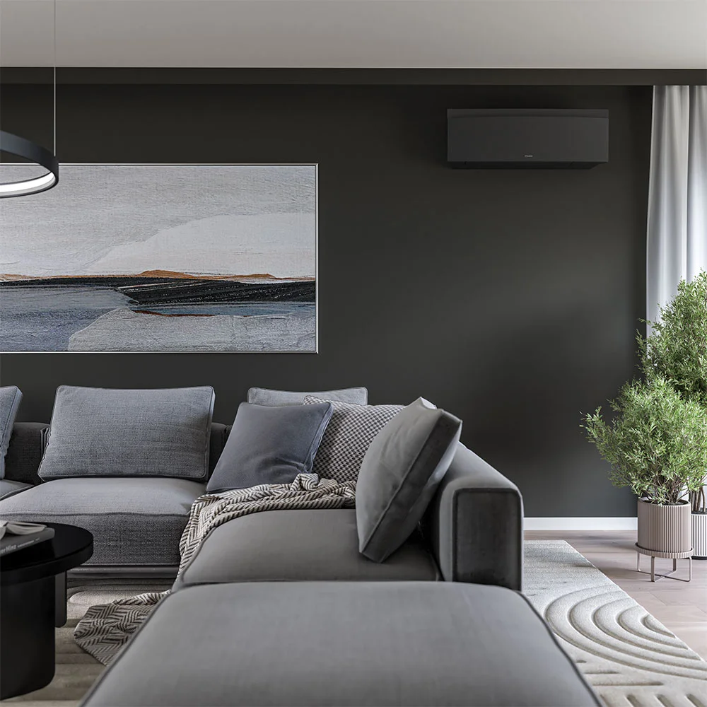 Daikin Emura varmepumpe i stue